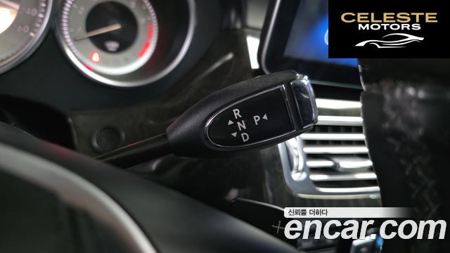 MERCEDES BENZ CLS-Classe W218 CLS350 2012 — photo 9 sur 20