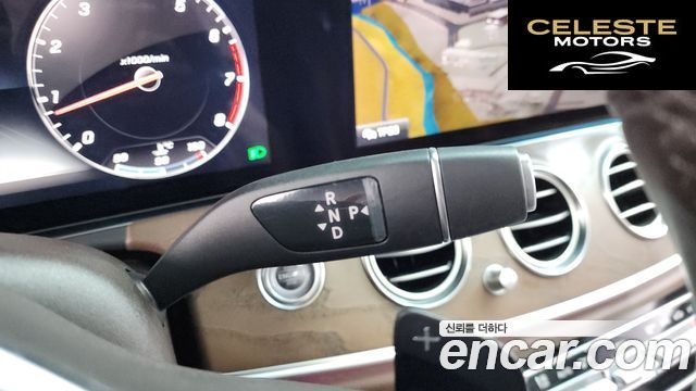MERCEDES BENZ E-Classe W213 E300 4MATIC Exclusive 2019 — photo 12 sur 35
