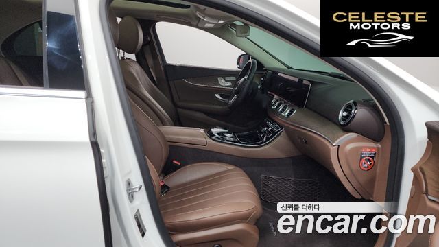 MERCEDES BENZ E-Classe W213 E300 4MATIC Exclusive 2019 — photo 16 sur 35
