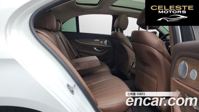 MERCEDES BENZ E-Classe W213 E300 4MATIC Exclusive 2019 — photo 17 sur 35