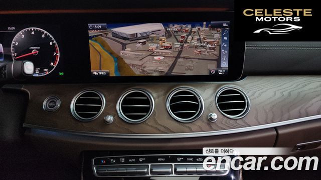 MERCEDES BENZ E-Classe W213 E300 4MATIC Exclusive 2019 — photo 18 sur 35