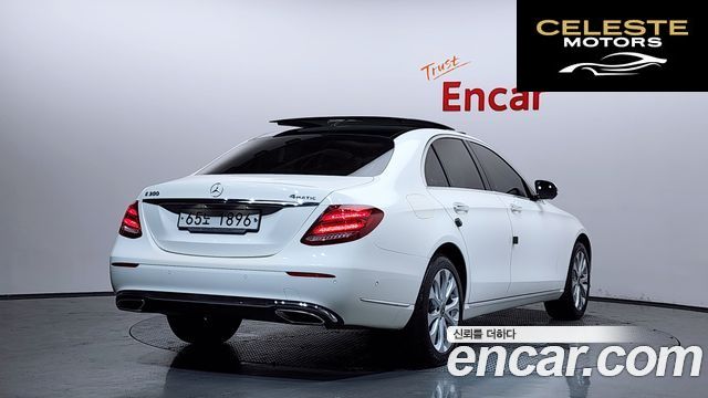MERCEDES BENZ E-Classe W213 E300 4MATIC Exclusive 2019 — photo 2 sur 35