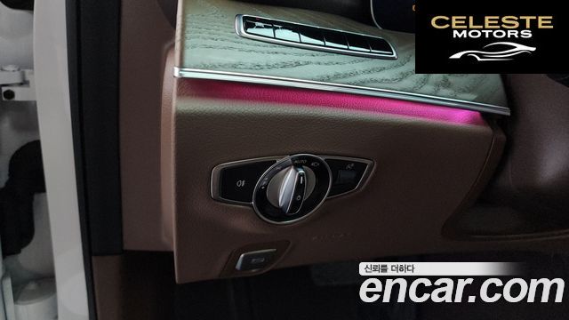 MERCEDES BENZ E-Classe W213 E300 4MATIC Exclusive 2019 — photo 30 sur 35