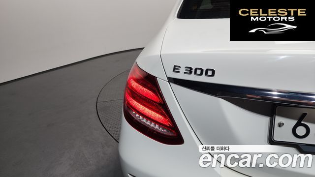 MERCEDES BENZ E-Classe W213 E300 4MATIC Exclusive 2019 — photo 9 sur 35