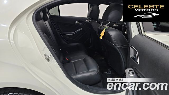 MERCEDES BENZ A-Classe W176 A200 2017 — photo 11 sur 20