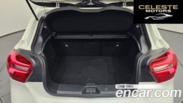 MERCEDES BENZ A-Classe W176 A200 2017 — photo 16 sur 20