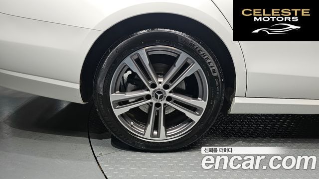 MERCEDES BENZ E-Classe W213 E250 Avantgarde 2023 — photo 4 sur 36