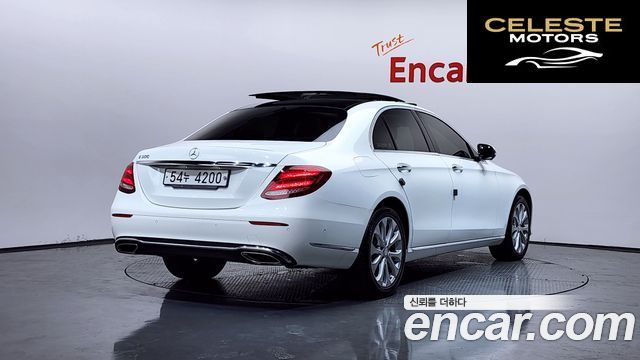 MERCEDES BENZ E-Classe W213 E300 Exclusive 2017 — photo 2 sur 20