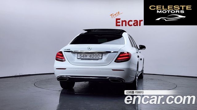 MERCEDES BENZ E-Classe W213 E300 Exclusive 2017 — photo 4 sur 20