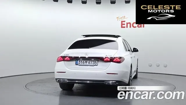 MERCEDES BENZ E-Classe W214 E300 4MATIC Exclusive 2024 — photo 4 sur 20