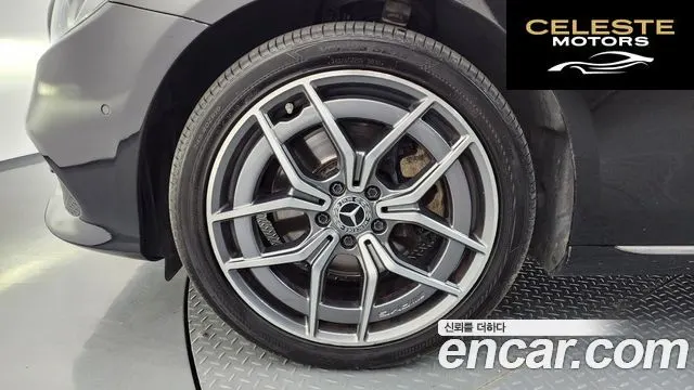 MERCEDES BENZ E-Classe W213 E220d 4MATIC Avantgarde 2017 — photo 5 sur 36