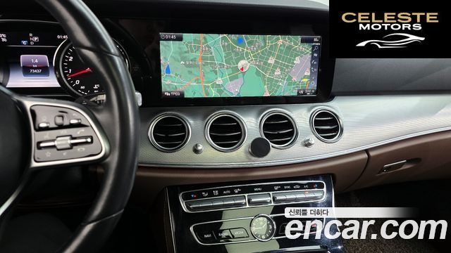 MERCEDES BENZ E-Classe W213 E300 Avantgarde 2019 — photo 12 sur 26