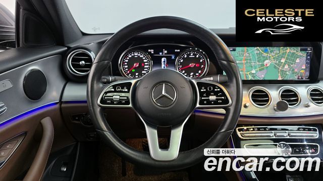 MERCEDES BENZ E-Classe W213 E300 Avantgarde 2019 — photo 13 sur 26