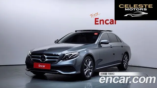 MERCEDES BENZ E-Classe W213 E300 4MATIC Avantgarde 2019 — photo 1 sur 34