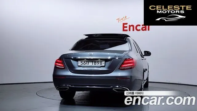 MERCEDES BENZ E-Classe W213 E300 4MATIC Avantgarde 2019 — photo 4 sur 34