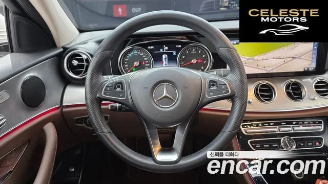 MERCEDES BENZ E-Classe W213 E200 Avantgarde 2018 — photo 19 sur 30