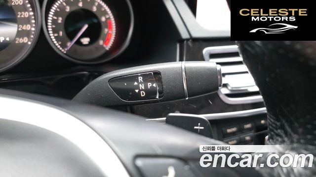 MERCEDES BENZ E-Classe W212 E300 Avantgarde 2014 — photo 9 sur 20