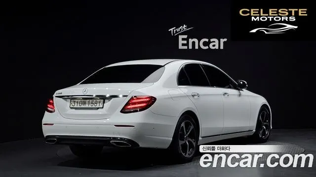 MERCEDES BENZ E-Classe W213 E250 Avantgarde 2020 — photo 2 sur 39