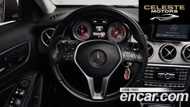 MERCEDES BENZ GLA-Classe X156 GLA200 CDI 4MATIC 2015 — photo 18 sur 38