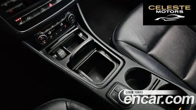 MERCEDES BENZ GLA-Classe X156 GLA200 CDI 4MATIC 2015 — photo 23 sur 38