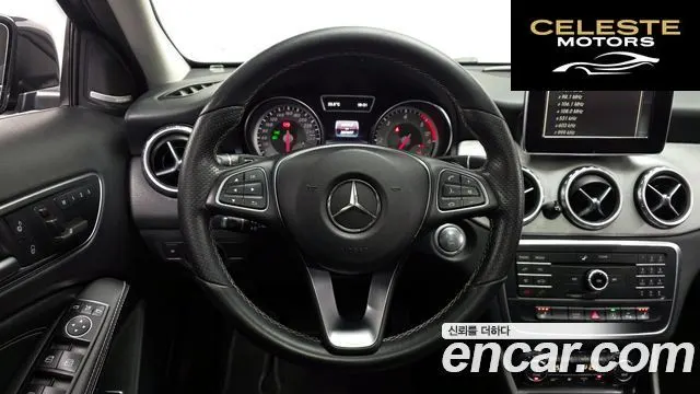 MERCEDES BENZ GLA-Classe X156 GLA200 d 2017 — photo 12 sur 20
