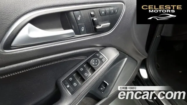 MERCEDES BENZ GLA-Classe X156 GLA200 d 2017 — photo 18 sur 20
