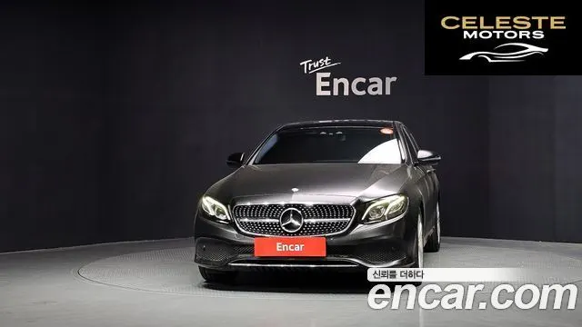 MERCEDES BENZ E-Classe W213 E220d Avantgarde 2017 — photo 3 sur 20