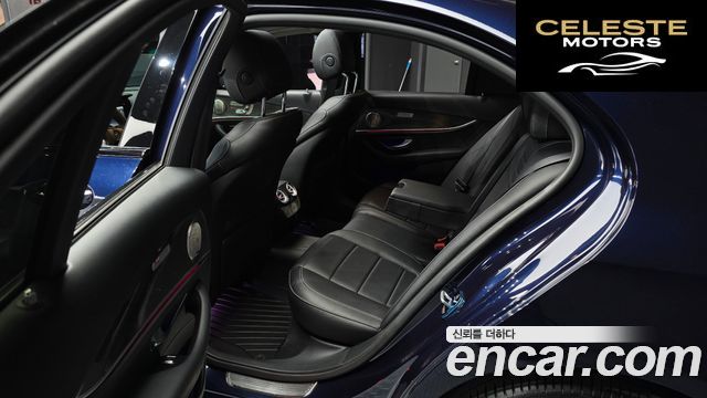 MERCEDES BENZ E-Classe W213 E220d 4MATIC Avantgarde 2018 — photo 12 sur 20