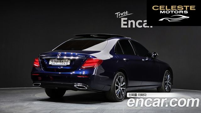MERCEDES BENZ E-Classe W213 E220d 4MATIC Avantgarde 2018 — photo 2 sur 20