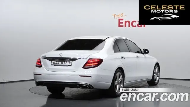 MERCEDES BENZ E-Classe W213 E200 Avantgarde 2018 — photo 2 sur 30
