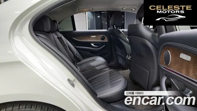 MERCEDES BENZ E-Classe W213 E220d Exclusive 2019 — photo 18 sur 39