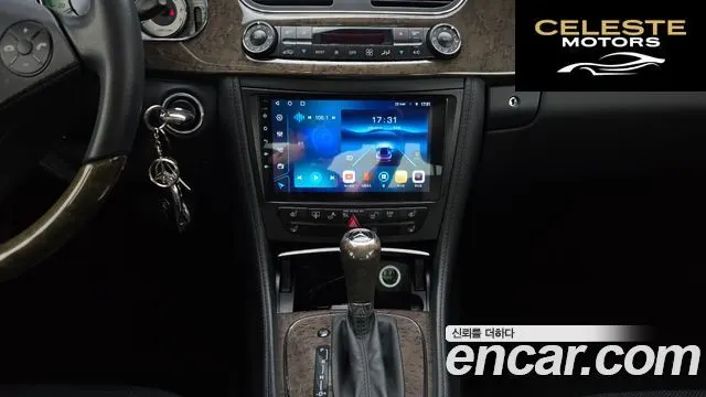 MERCEDES BENZ CLS-Classe W219 CLS350 2009 — photo 13 sur 20