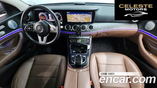 MERCEDES BENZ E-Classe W213 E300 4MATIC Avantgarde 2019 — photo 10 sur 34