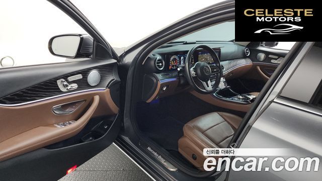 MERCEDES BENZ E-Classe W213 E300 4MATIC Avantgarde 2019 — photo 13 sur 34