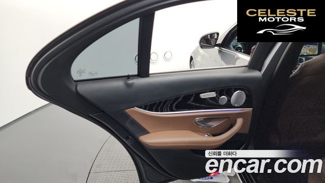 MERCEDES BENZ E-Classe W213 E300 4MATIC Avantgarde 2019 — photo 15 sur 34