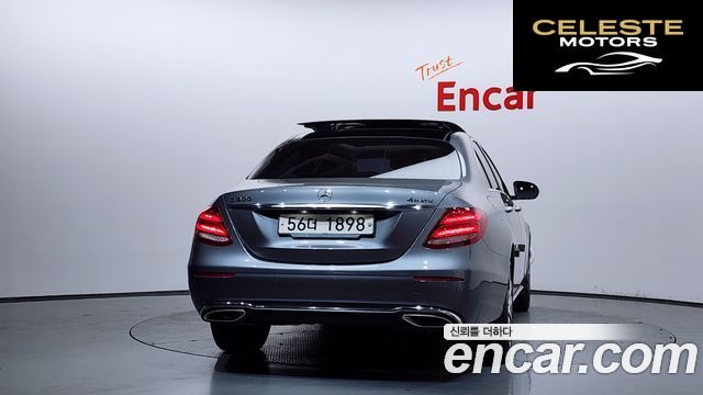 MERCEDES BENZ E-Classe W213 E300 4MATIC Avantgarde 2019 — photo 4 sur 34