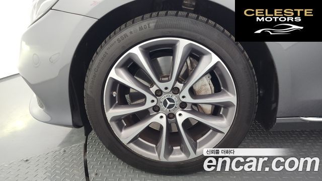 MERCEDES BENZ E-Classe W213 E300 4MATIC Avantgarde 2019 — photo 5 sur 34