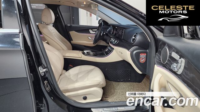MERCEDES BENZ E-Classe W213 E220d 4MATIC Avantgarde 2017 — photo 16 sur 36
