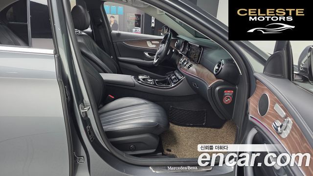 MERCEDES BENZ E-Classe W213 E220d Exclusive 2017 — photo 11 sur 26
