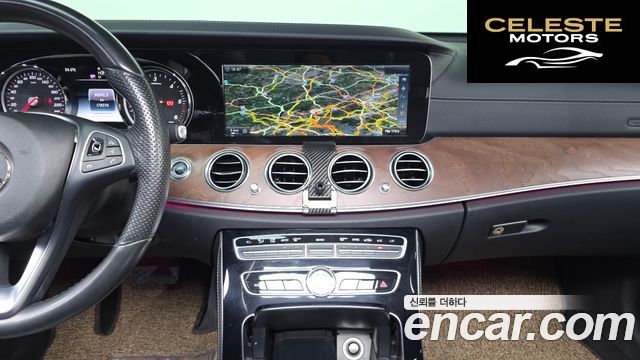 MERCEDES BENZ E-Classe W213 E220d Exclusive 2017 — photo 14 sur 26