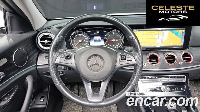 MERCEDES BENZ E-Classe W213 E220d 4MATIC Avantgarde 2017 — photo 14 sur 20