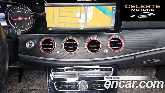 MERCEDES BENZ E-Classe W213 E220d 4MATIC Avantgarde 2017 — photo 15 sur 20