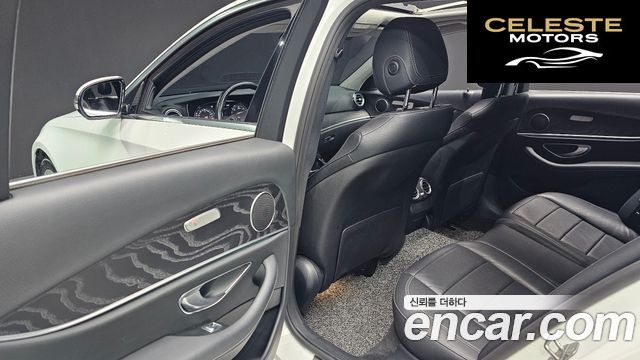 MERCEDES BENZ E-Classe W213 E220d 4MATIC Avantgarde 2017 — photo 18 sur 20