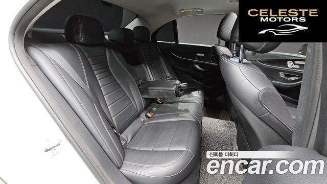 MERCEDES BENZ E-Classe W213 E220d 4MATIC Avantgarde 2017 — photo 19 sur 20