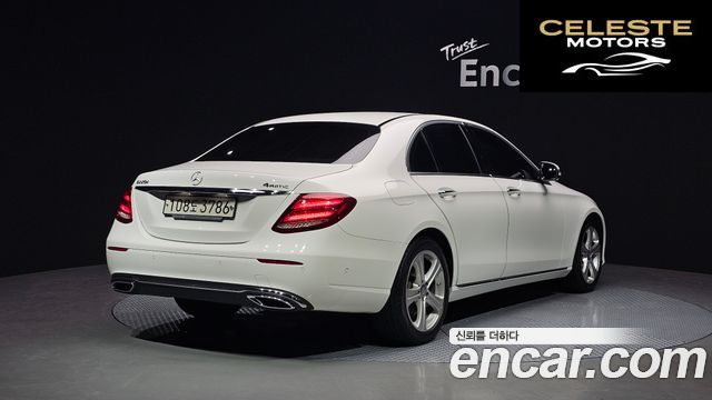 MERCEDES BENZ E-Classe W213 E220d 4MATIC Avantgarde 2017 — photo 2 sur 20