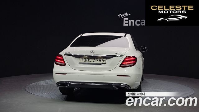 MERCEDES BENZ E-Classe W213 E220d 4MATIC Avantgarde 2017 — photo 4 sur 20
