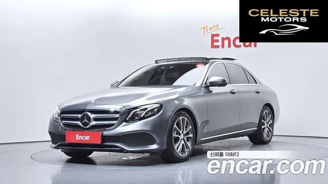 MERCEDES BENZ E-Classe W213 E300 Avantgarde 2017 — photo 23 sur 26