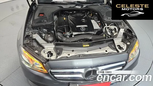 MERCEDES BENZ E-Classe W213 E300 Avantgarde 2017 — photo 6 sur 26