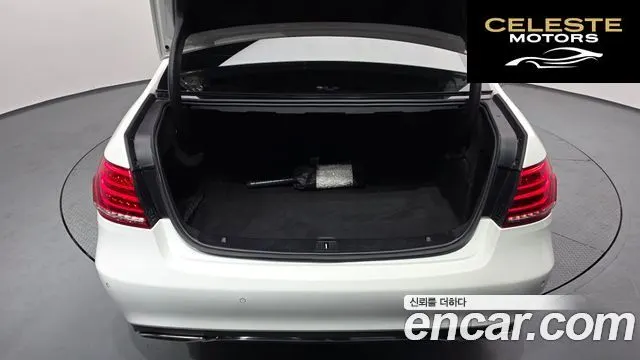 MERCEDES BENZ E-Classe W212 E250 4MATIC Avantgarde 2016 — photo 20 sur 20