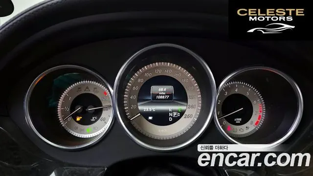 MERCEDES BENZ CLS-Classe W218 CLS350 2013 — photo 8 sur 20